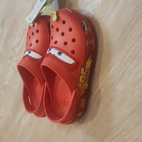 Crocs Crocslights Lightning McQueen Cars Limited Edition Disney Clogs Red M6 W8 - Picture 1 of 5